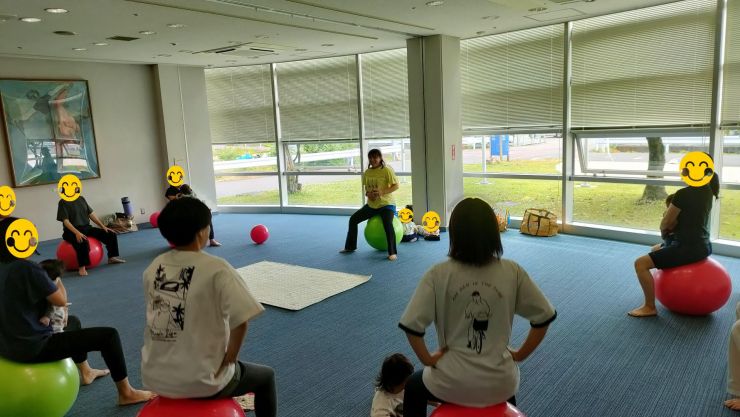 20260528ごきげん会バランスボール.jpg